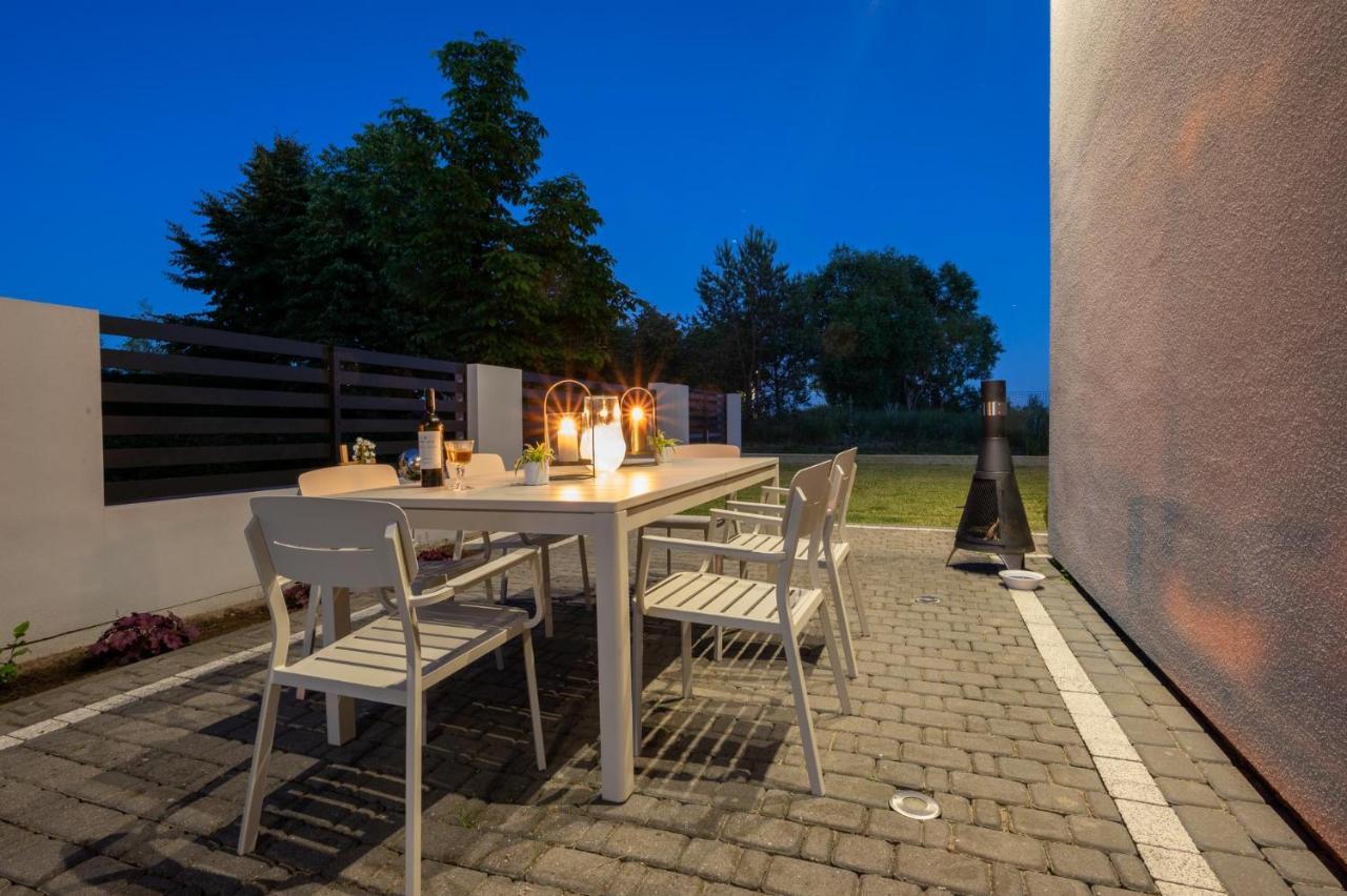 Seaesta Darlowo - Komfortowe Pokoje I Apartamenty ภายนอก รูปภาพ
